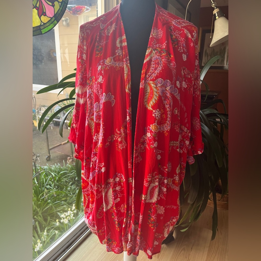 Kaileigh Scarlet Floral Kimono